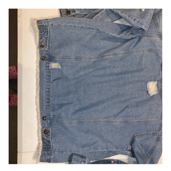 The Style Between Us distressed denim jacket L - Picture 11 of 14